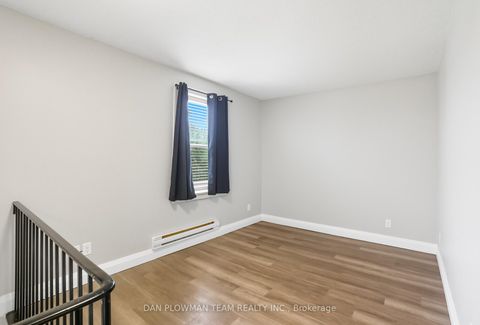 Photo 12 at 476 Albert Street, Central, Oshawa