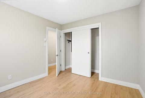 Photo 31 at 476 Albert Street, Central, Oshawa