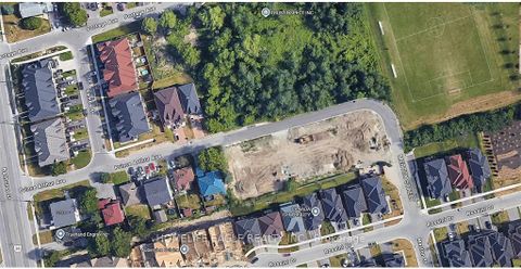 Photo 4 at 45 / 51 Prince Arthur Avenue, Oak Ridges, Richmond Hill