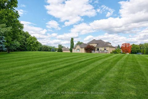 Photo 3 at 12 Prince Adam Court, Rural King, King