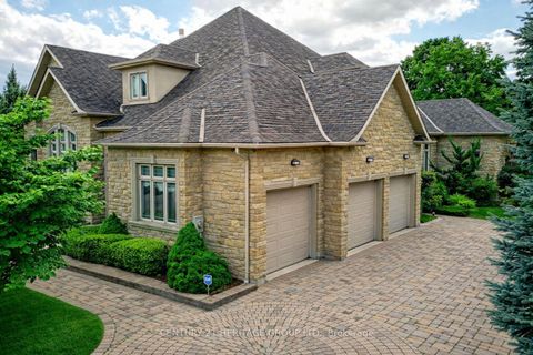 Photo 6 at 12 Prince Adam Court, Rural King, King