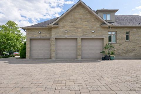 Photo 7 at 12 Prince Adam Court, Rural King, King