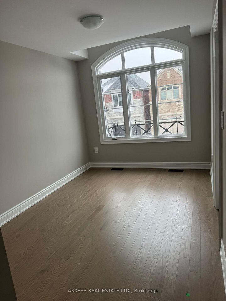 Photo 7 at 11 Misted Breeze Street, Bram West, Brampton