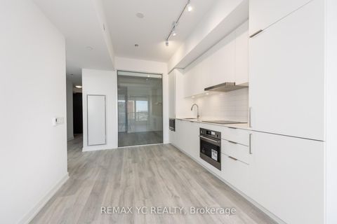 Photo 5 at 835 - 7 Golden Lion Heights N, Newtonbrook East, Toronto