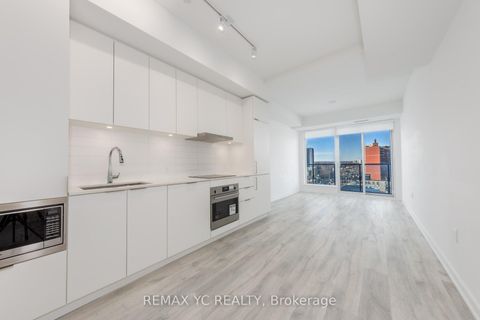 Photo 6 at 835 - 7 Golden Lion Heights N, Newtonbrook East, Toronto