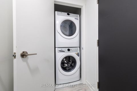 Photo 19 at 835 - 7 Golden Lion Heights N, Newtonbrook East, Toronto