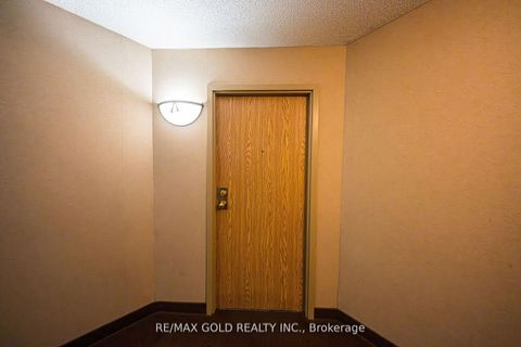 Photo 4 at 1112 - 35 Trailwood Drive, Hurontario, Mississauga