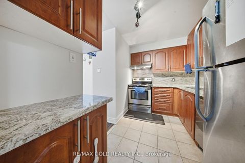 Photo 9 at 1112 - 35 Trailwood Drive, Hurontario, Mississauga