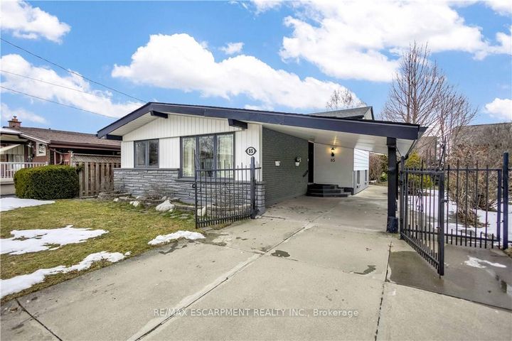 Photo 3 at 85 Ranchdale Drive, Thorner, Hamilton