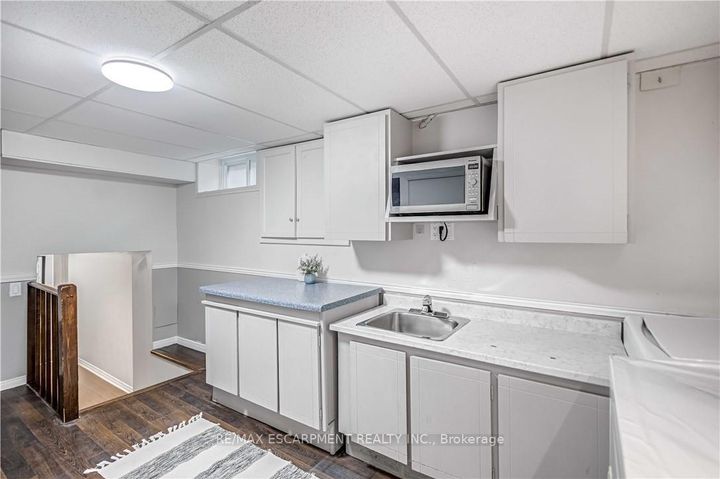 Photo 25 at 85 Ranchdale Drive, Thorner, Hamilton