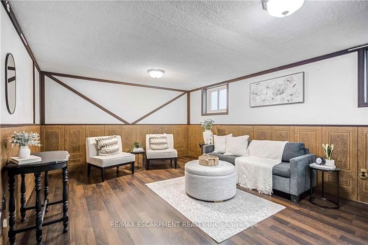Photo 27 at 85 Ranchdale Drive, Thorner, Hamilton