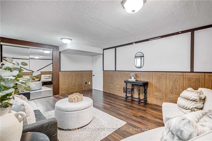 Photo 30 at 85 Ranchdale Drive, Thorner, Hamilton