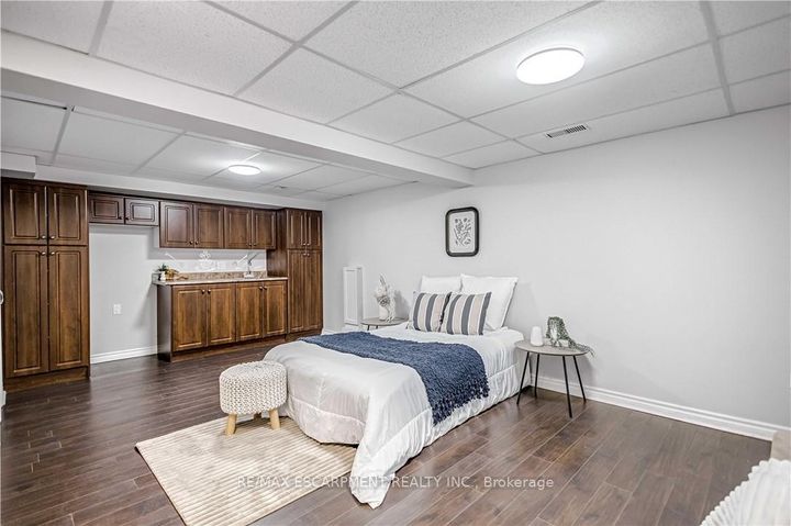 Photo 32 at 85 Ranchdale Drive, Thorner, Hamilton