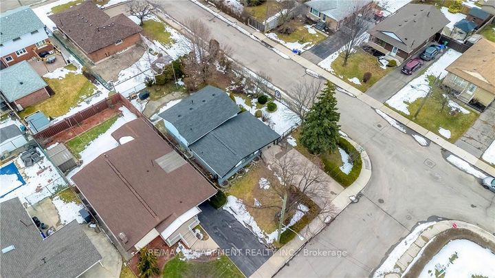 Photo 41 at 85 Ranchdale Drive, Thorner, Hamilton