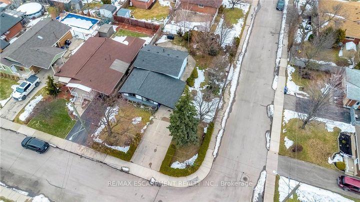 Photo 42 at 85 Ranchdale Drive, Thorner, Hamilton