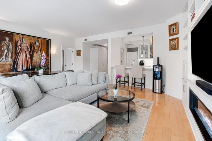 Photo 5 at 304 - 38 Avenue Road, Annex, Toronto