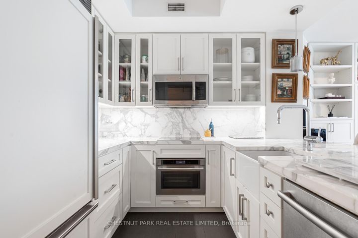 Photo 13 at 304 - 38 Avenue Road, Annex, Toronto