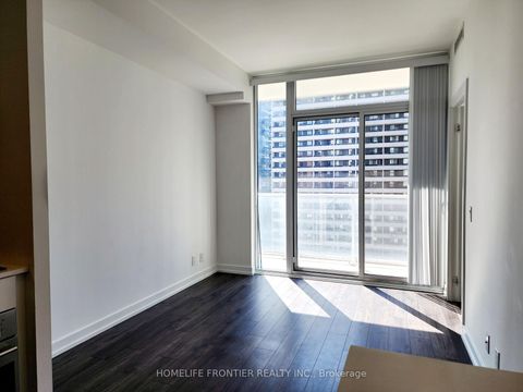 Photo 3 at 717 - 33 Helendale Avenue, Eglinton, Toronto