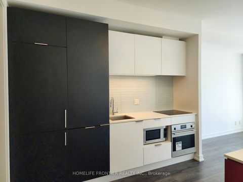 Photo 7 at 717 - 33 Helendale Avenue, Eglinton, Toronto