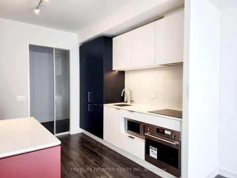 Photo 12 at 717 - 33 Helendale Avenue, Eglinton, Toronto