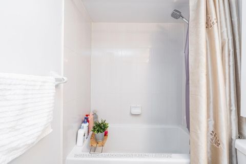 Photo 12 at 2421 - 2 Eva Road W, Etobicoke West Mall, Toronto