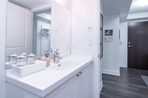 Photo 13 at 2421 - 2 Eva Road W, Etobicoke West Mall, Toronto