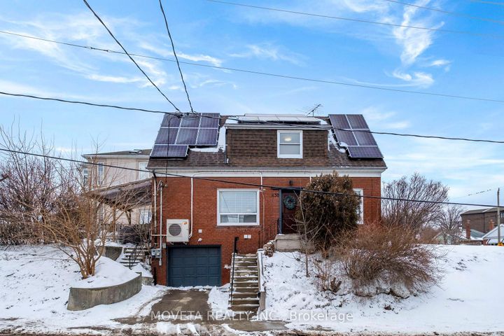 Photo 2 at 438 Silverthorn Avenue, Eglinton West, Toronto
