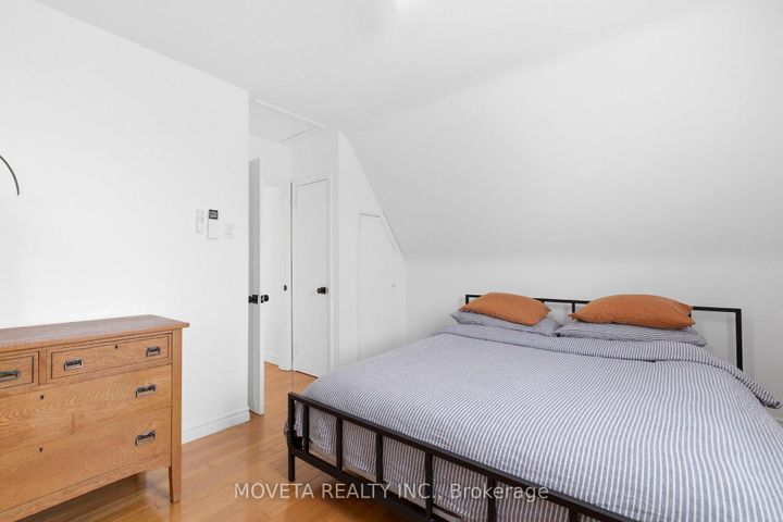 Photo 17 at 438 Silverthorn Avenue, Eglinton West, Toronto