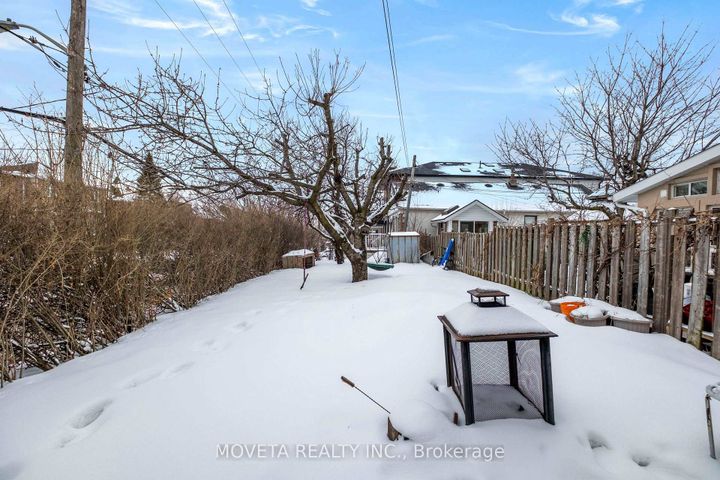 Photo 30 at 438 Silverthorn Avenue, Eglinton West, Toronto