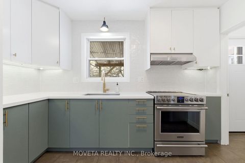 Photo 10 at 438 Silverthorn Avenue, Eglinton West, Toronto