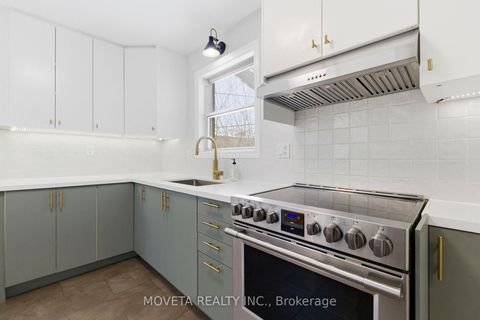 Photo 13 at 438 Silverthorn Avenue, Eglinton West, Toronto