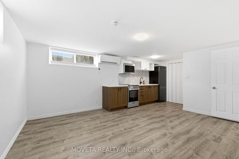 Photo 25 at 438 Silverthorn Avenue, Eglinton West, Toronto