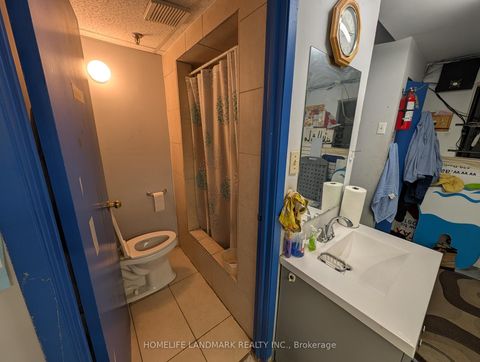 Photo 4 at 19 - 50 Weybright Court, Malvern West, Toronto