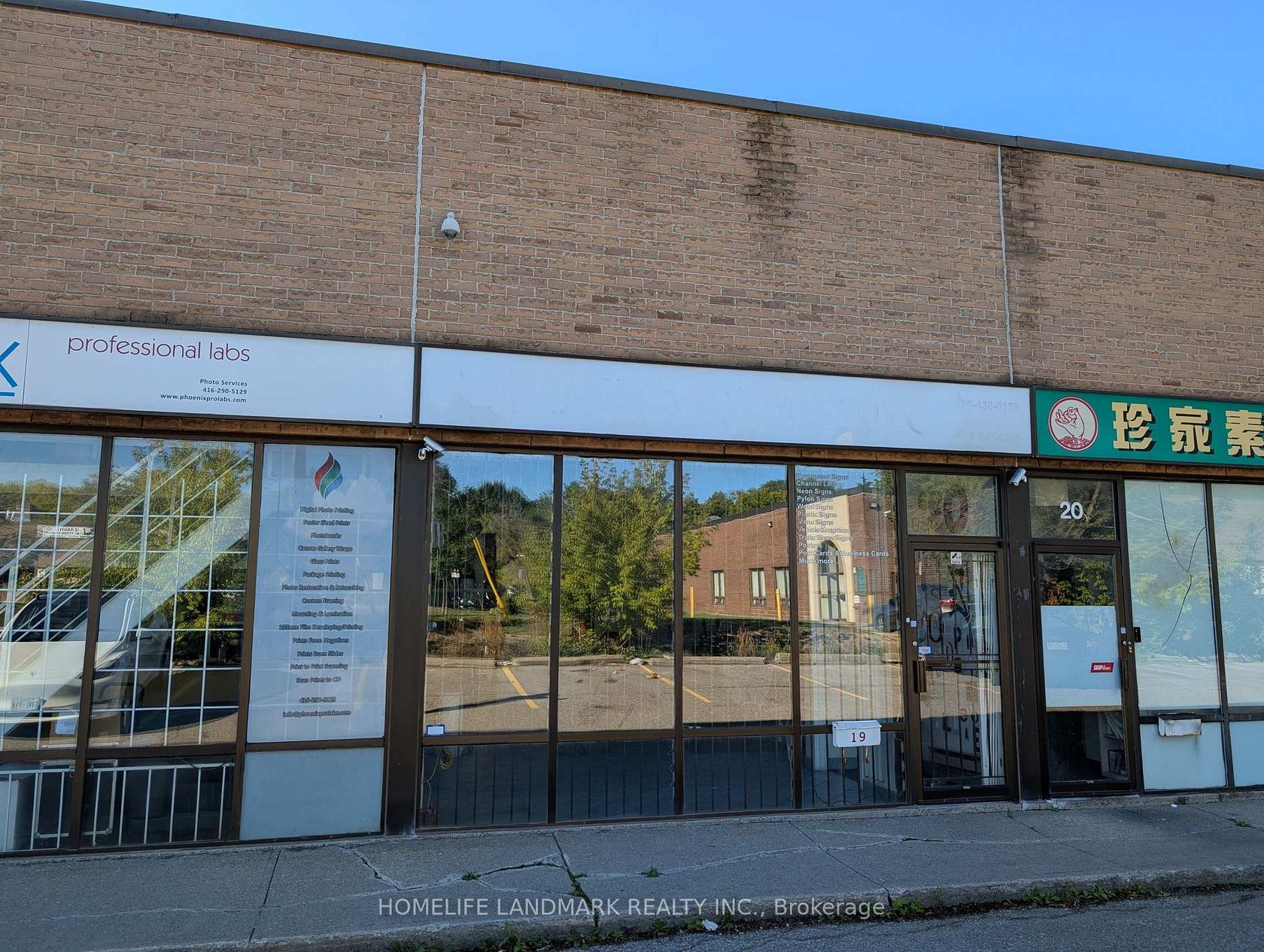 19 - 50 Weybright Court, Malvern West, Toronto photo number 2