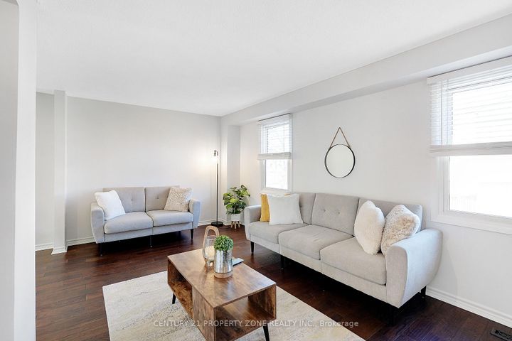 Photo 8 at 40 - 7340 Copenhagen Road, Meadowvale, Mississauga