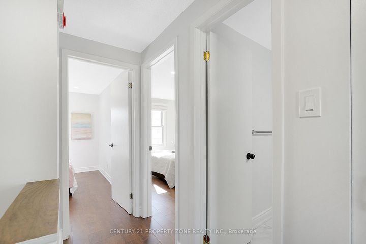 Photo 15 at 40 - 7340 Copenhagen Road, Meadowvale, Mississauga