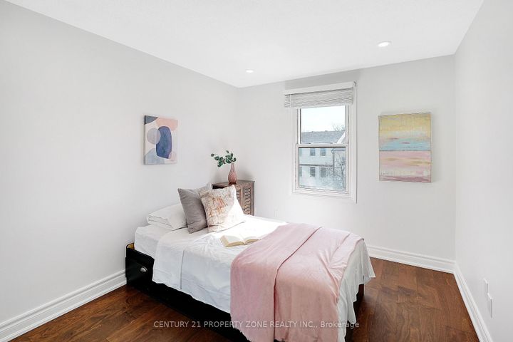 Photo 16 at 40 - 7340 Copenhagen Road, Meadowvale, Mississauga