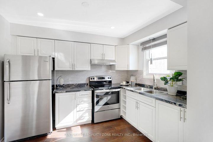 Photo 21 at 40 - 7340 Copenhagen Road, Meadowvale, Mississauga