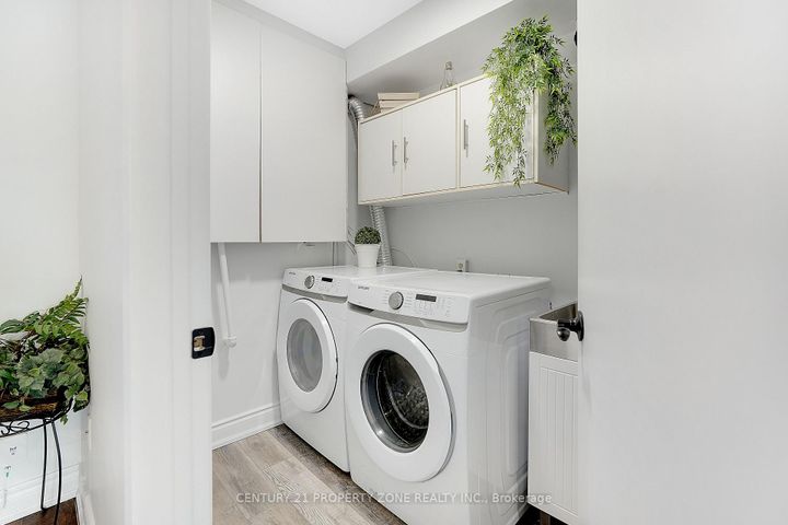 Photo 23 at 40 - 7340 Copenhagen Road, Meadowvale, Mississauga