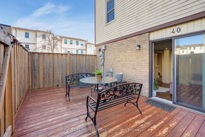 Photo 25 at 40 - 7340 Copenhagen Road, Meadowvale, Mississauga