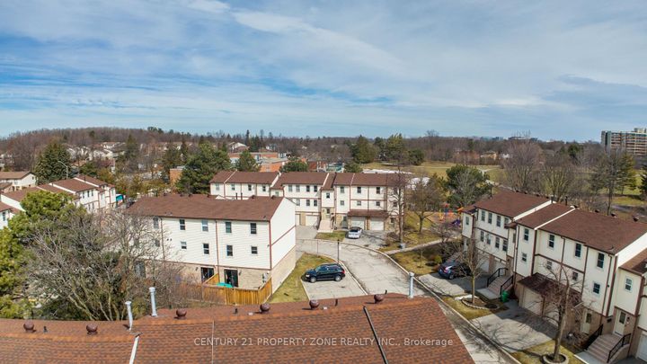 Photo 26 at 40 - 7340 Copenhagen Road, Meadowvale, Mississauga