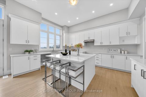 Photo 3 at 37 Meizhou Avenue, Angus Glen, Markham