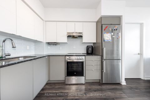 Photo 5 at 1515 - 120 Varna Drive, Lawrence, Toronto