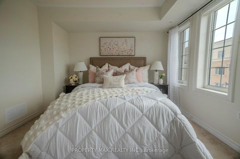 Photo 9 at 2589 Bromus Path, Windfields, Oshawa