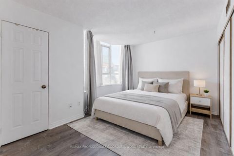 Photo 12 at 2507 - 55 Centre Avenue, Bay Street Corridor, Toronto