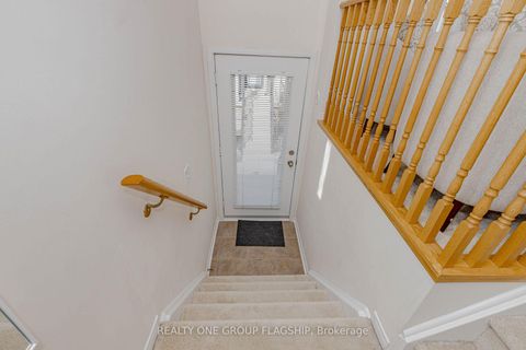 Photo 3 at 45 - 5035 Oscar Peterson Blvd Boulevard, Churchill Meadows, Mississauga