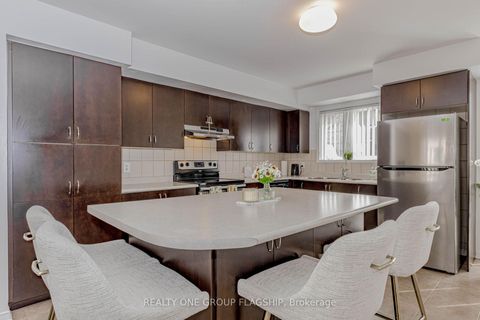 Photo 8 at 45 - 5035 Oscar Peterson Blvd Boulevard, Churchill Meadows, Mississauga