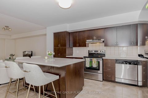 Photo 9 at 45 - 5035 Oscar Peterson Blvd Boulevard, Churchill Meadows, Mississauga