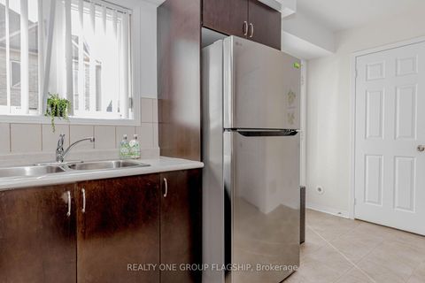 Photo 10 at 45 - 5035 Oscar Peterson Blvd Boulevard, Churchill Meadows, Mississauga