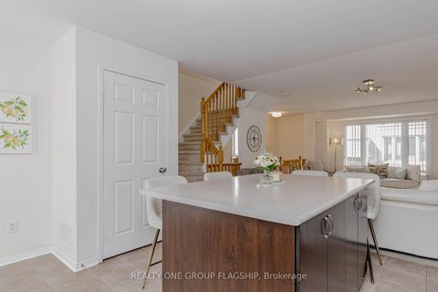 Photo 11 at 45 - 5035 Oscar Peterson Blvd Boulevard, Churchill Meadows, Mississauga